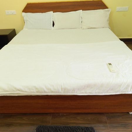 One Love Guest House Морджим Екстериор снимка