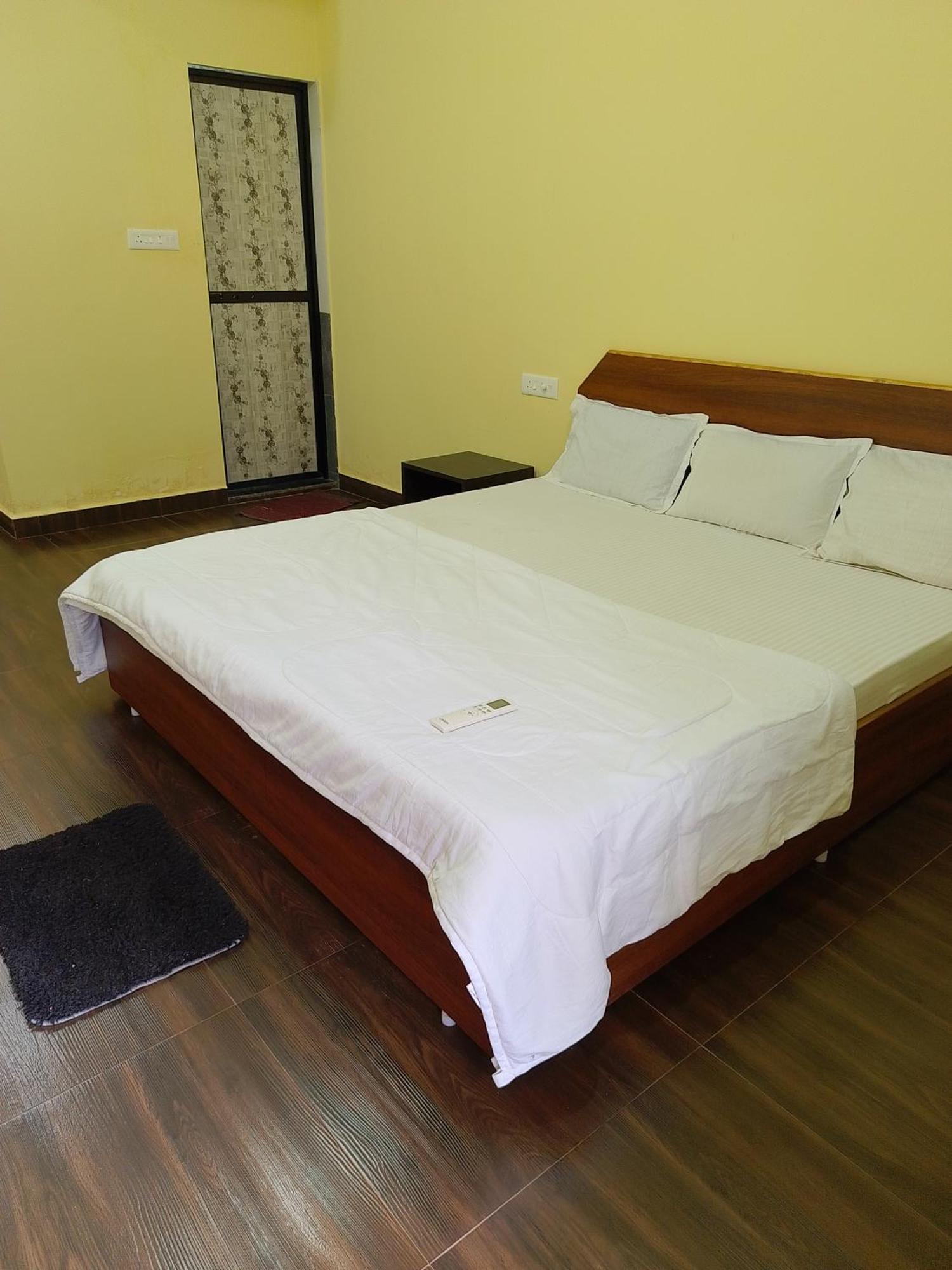 One Love Guest House Морджим Екстериор снимка