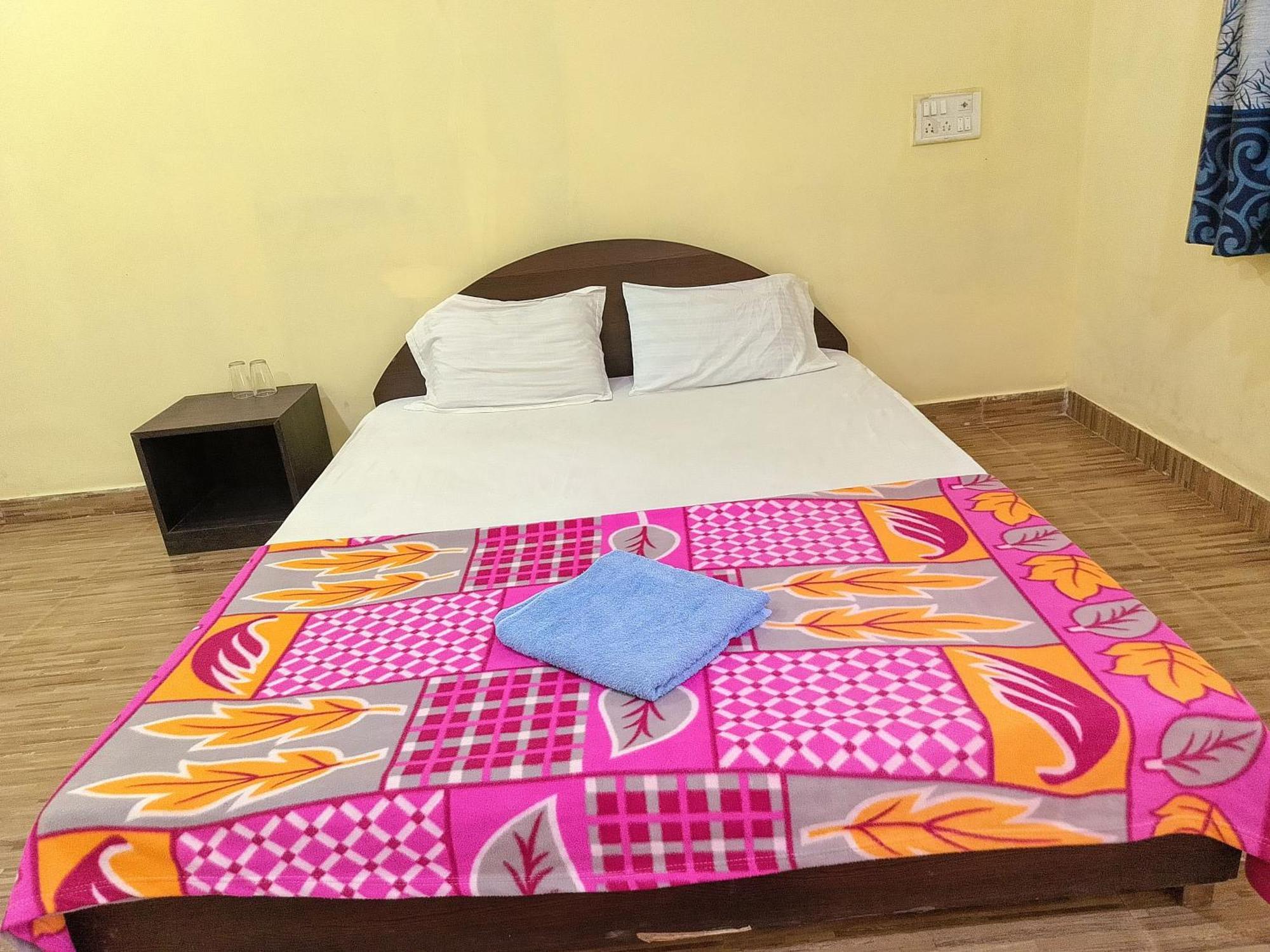 One Love Guest House Морджим Екстериор снимка