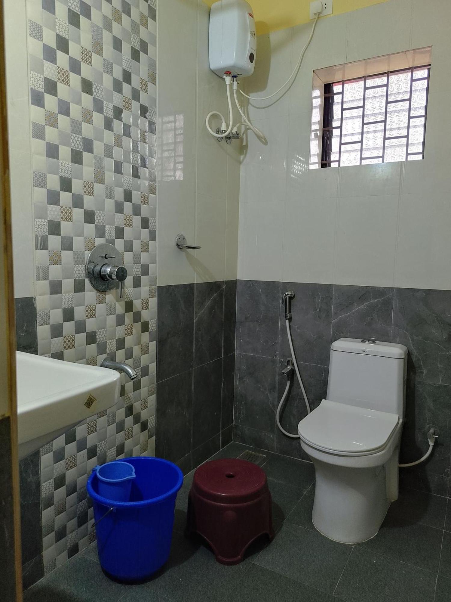 One Love Guest House Морджим Екстериор снимка