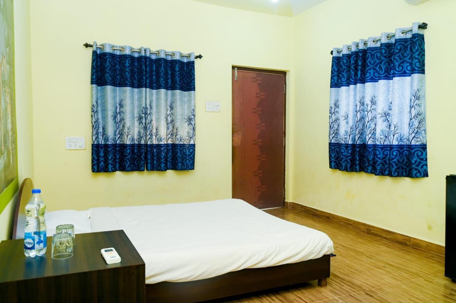 One Love Guest House Морджим Екстериор снимка