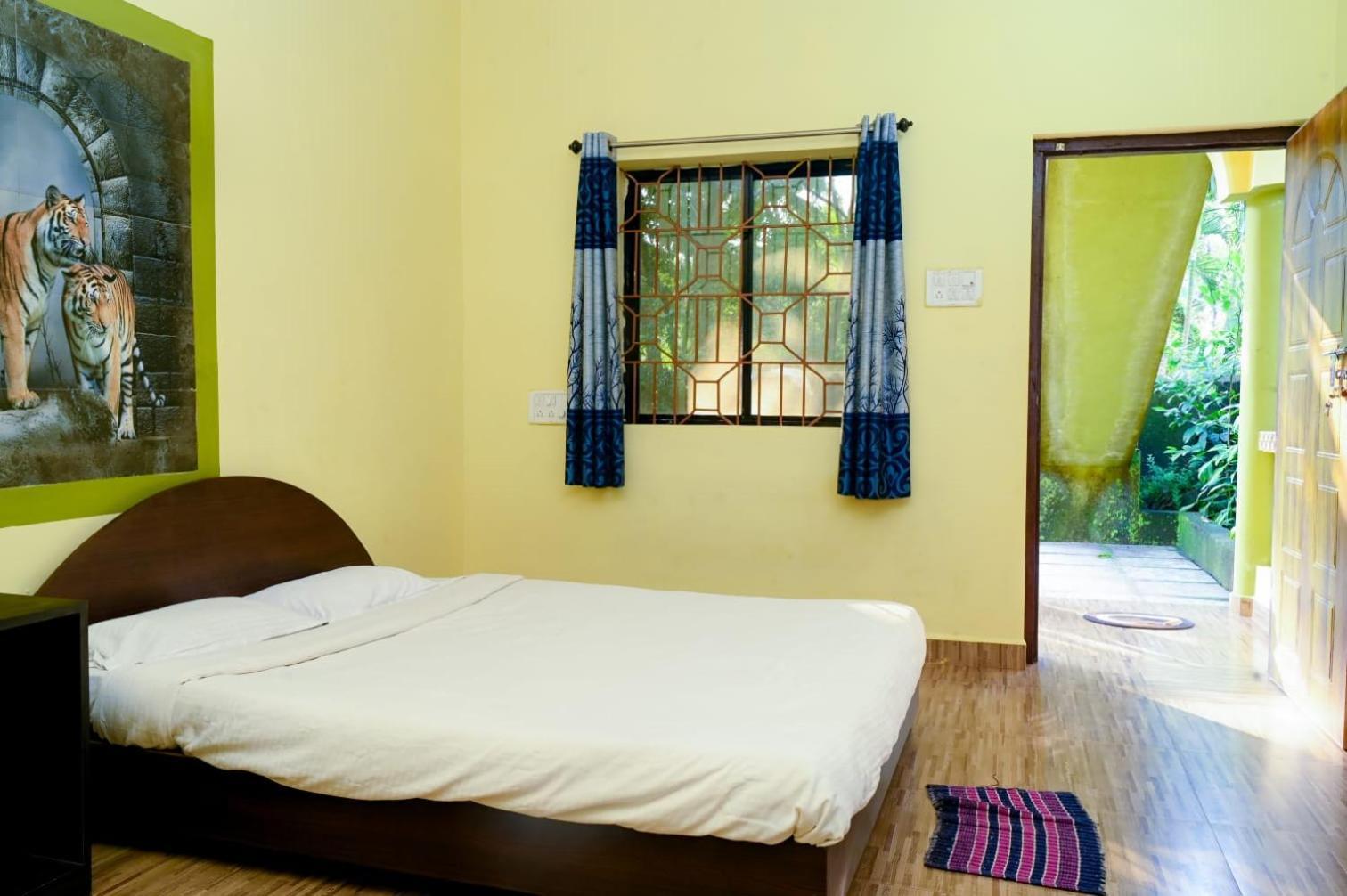 One Love Guest House Морджим Екстериор снимка