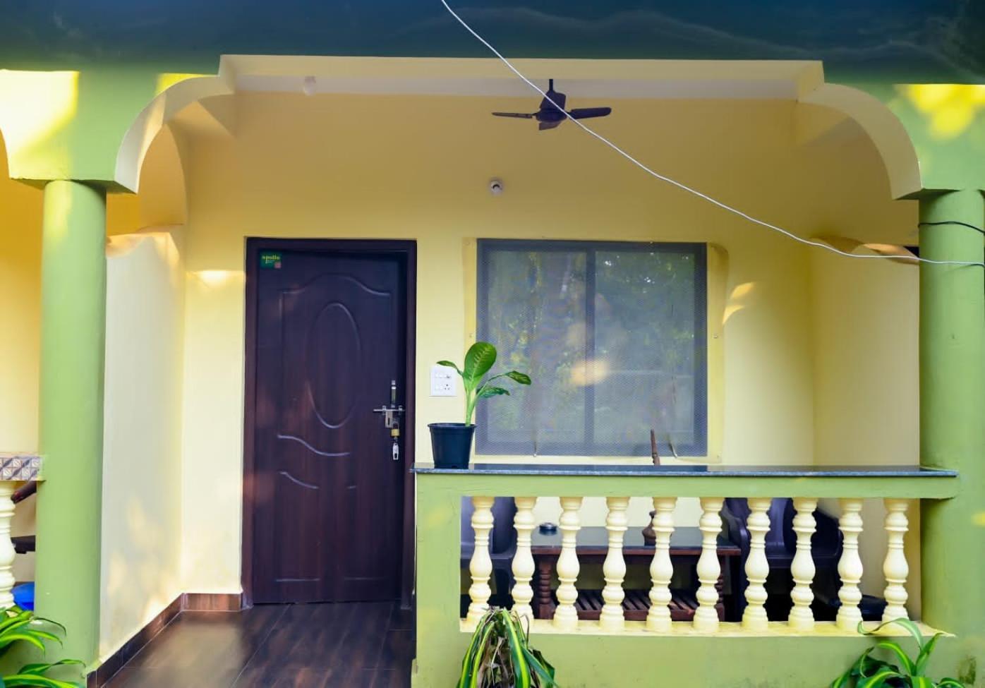 One Love Guest House Морджим Екстериор снимка